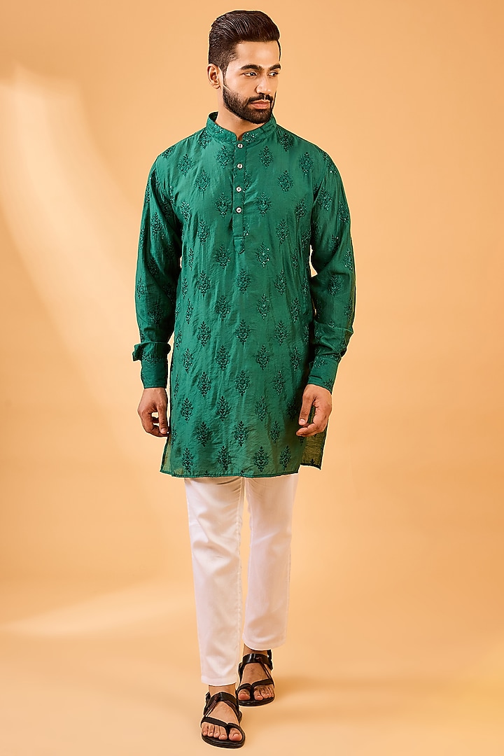 Emerald Green Dupion Silk Floral Embroidered Kurta Set by Spring Break Men at Pernia's Pop Up Shop