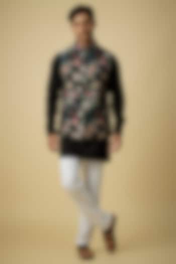 Black Blended Silk Digital Printed Bundi Jacket Set by Spring Break Men
