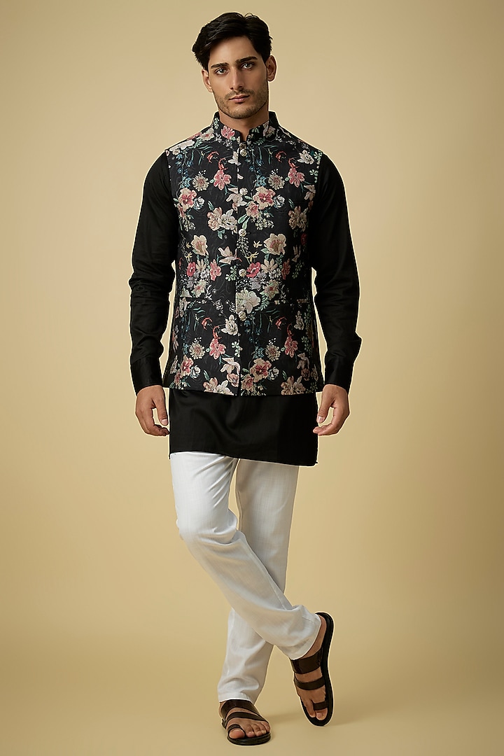 Black Blended Silk Digital Printed Bundi Jacket Set by Spring Break Men