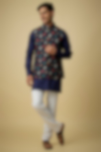 Navy Blue Blended Silk Leaf Printed Bundi Jacket Set by Spring Break Men