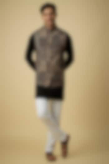 Black Blended Silk Paisley Printed Bundi Jacket Set by Spring Break Men