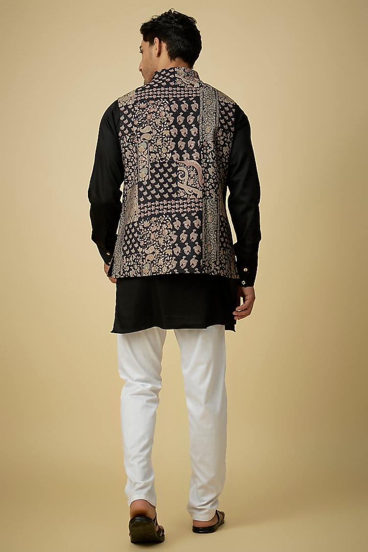 Black Blended Silk Paisley Printed Bundi Jacket Set by Spring Break Men at Pernia's Pop Up Shop