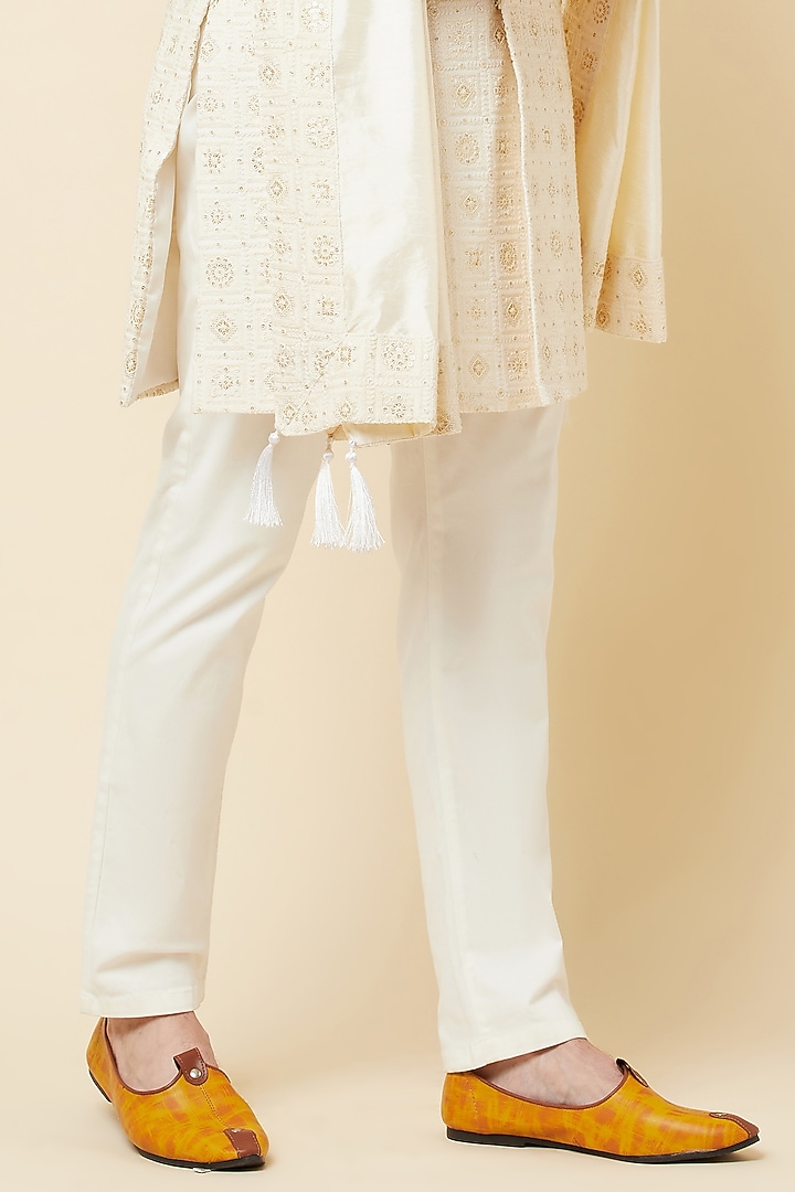 White Lucknowi Wedding Sherwani Set by Spring Break Men at Pernia's Pop Up Shop