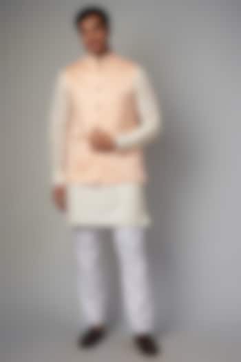 Peach Cotton Silk Jacquard Bundi Jacket Set by Spring Break Men at Pernia's Pop Up Shop