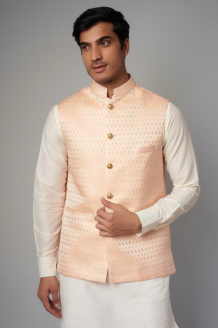 Peach Cotton Silk Jacquard Bundi Jacket Set by Spring Break Men at Pernia's Pop Up Shop