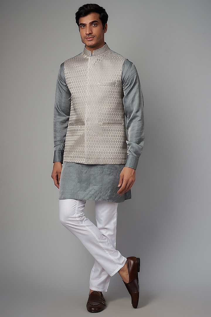 Grey Cotton Silk Jacquard Bundi Jacket Set by Spring Break Men