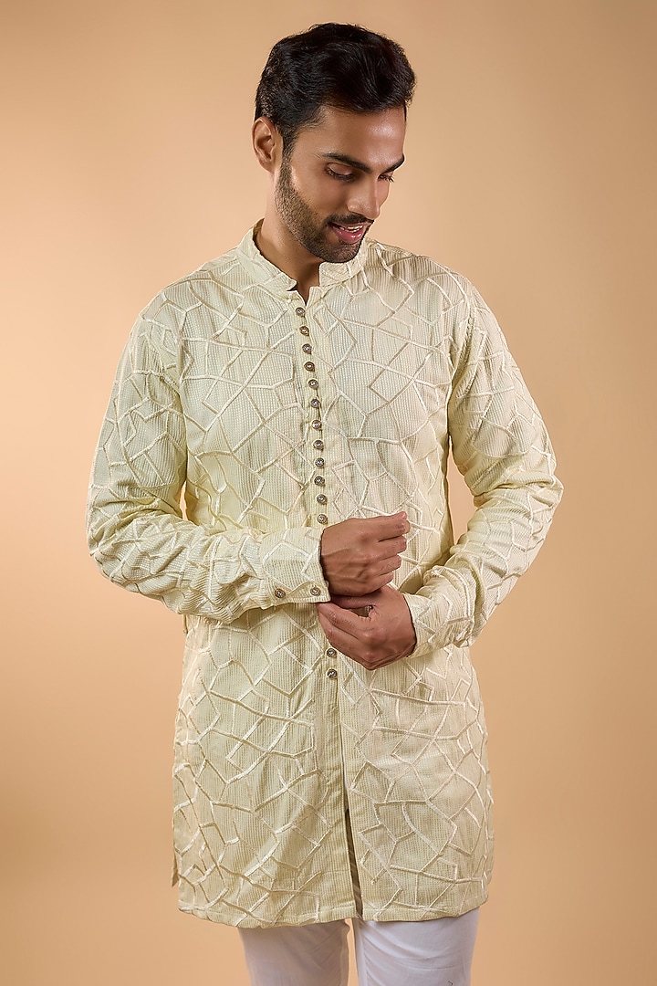 Ivory Blended Silk Embroidered Kurta Set by Spring Break Men at Pernia's Pop Up Shop