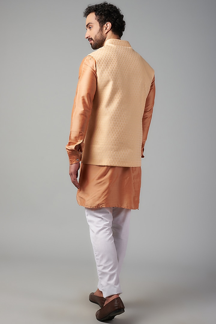 Peach Cotton Silk & Jacquard Bundi Jacket Set by Spring Break Men at Pernia's Pop Up Shop