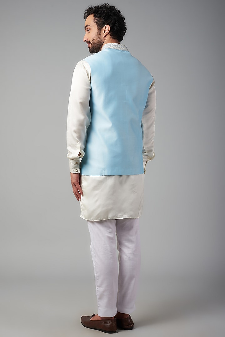 Light Blue Cottton Silk Embroidered Bundi Jacket Set by Spring Break Men at Pernia's Pop Up Shop