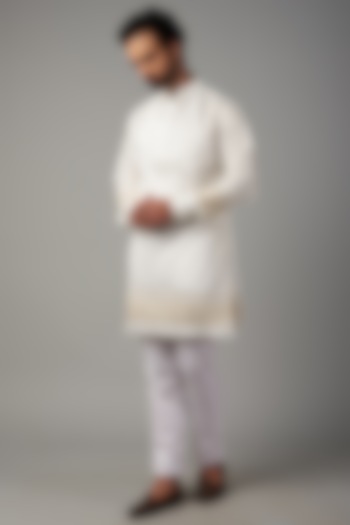 White Cotton Silk Applique Embroidered Kurta Set by Spring Break Men