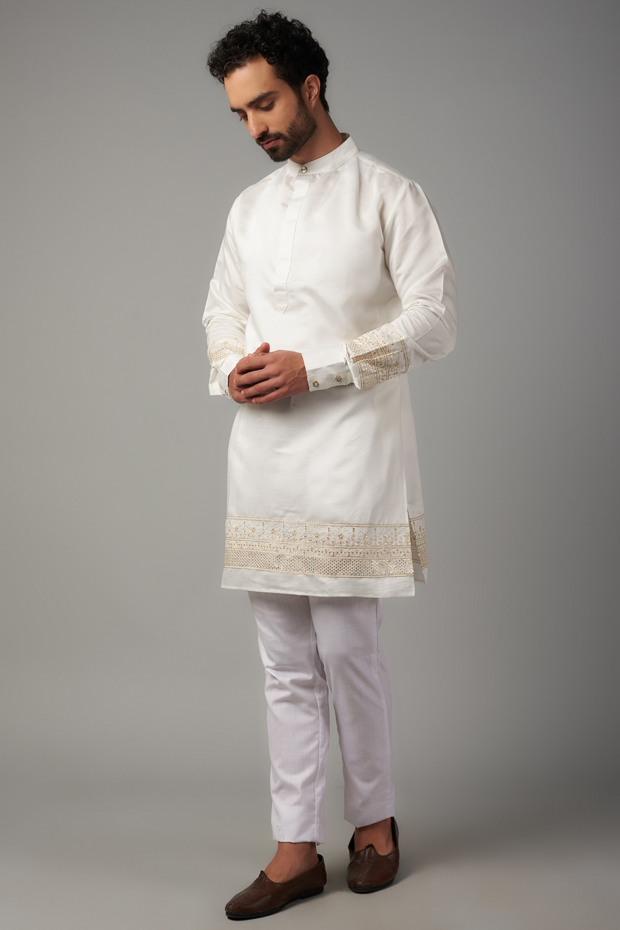 White Cotton Silk Applique Embroidered Kurta Set by Spring Break Men