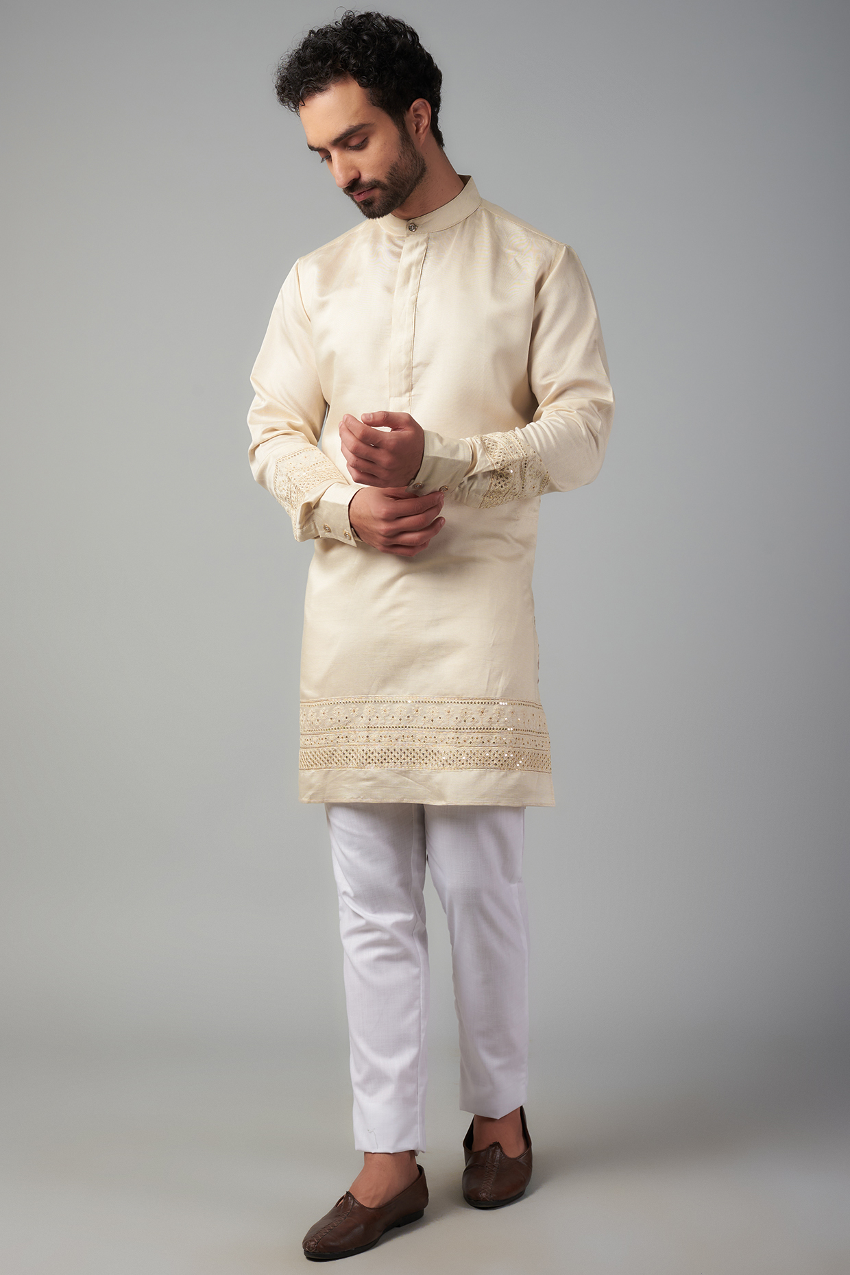 Cream Cotton Silk Applique Embroidered Kurta Set by Spring Break Men