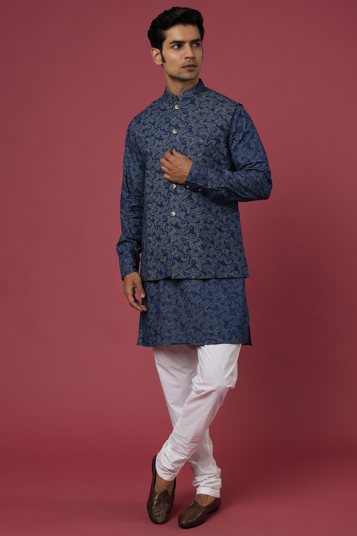 Blue Printed Bundi Jacket With Kurta Set by Spring Break Men