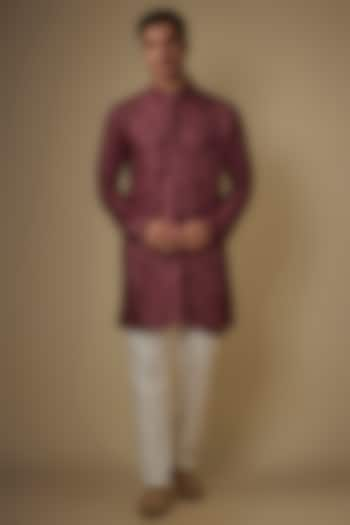 Maroon Viscose Lucknowi Embroidered Kurta Set by Spring Break Men at Pernia's Pop Up Shop