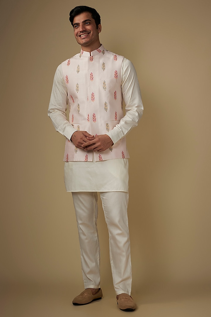 Light Pink Blended Silk Leaf Embroidered Bundi Set by Spring Break Men