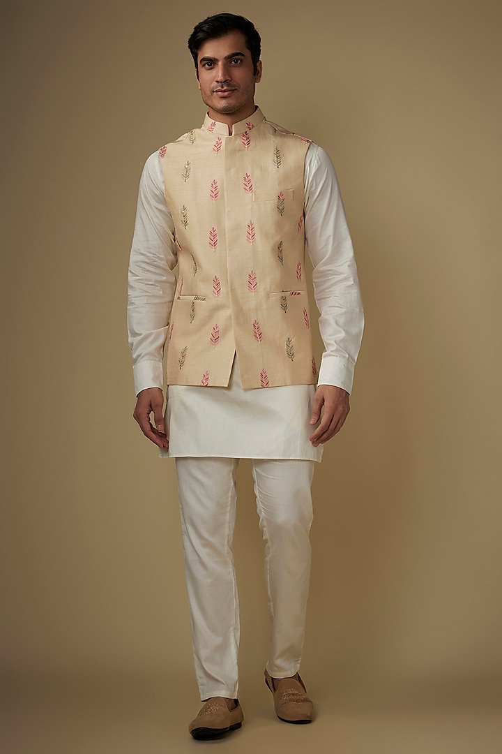 Cream Blended Silk Leaf Embroidered Bundi Set by Spring Break Men