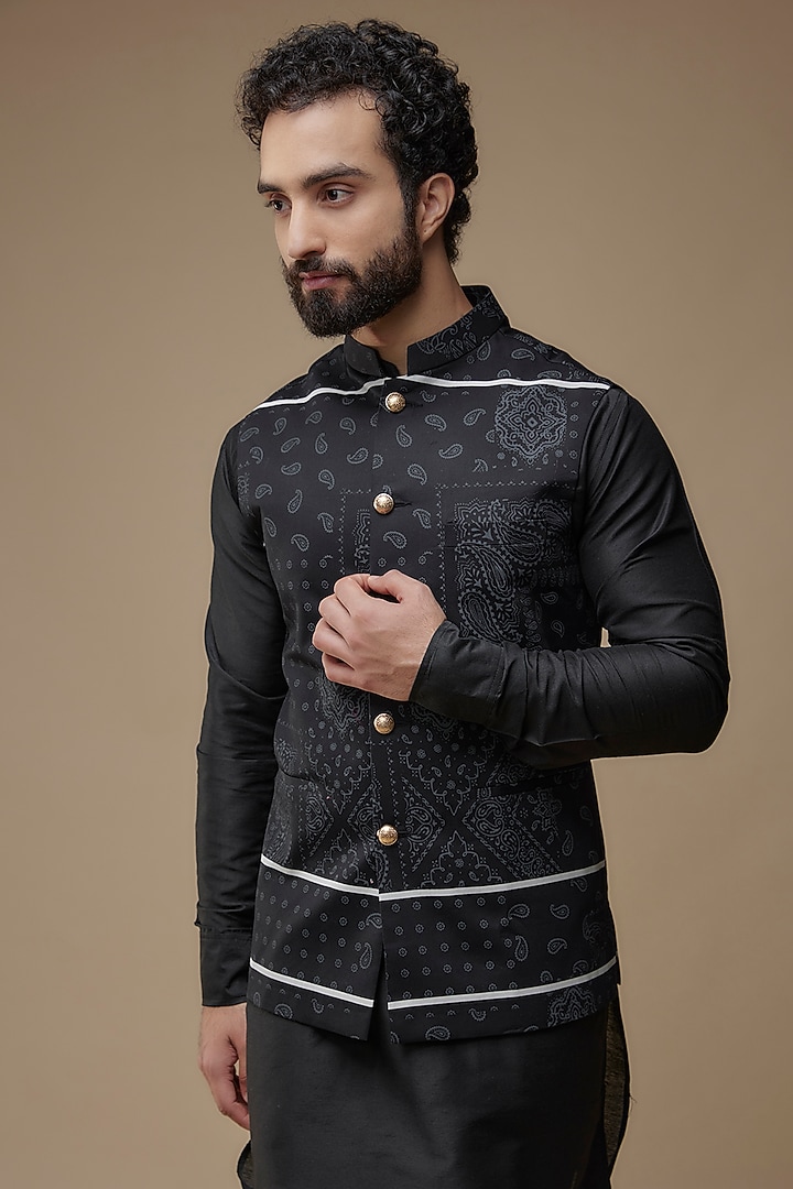 Black Cotton Paisley Printed Bundi Jacket Set by Spring Break Men at Pernia's Pop Up Shop