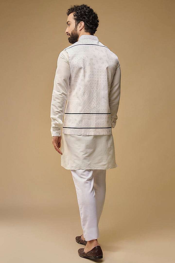 White Cotton Paisley Printed Bundi Jacket Set by Spring Break Men at Pernia's Pop Up Shop