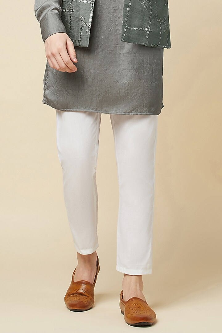 Grey Polyester Cotton Embroidered Bundi Jacket With Kurta Set For Boys by Spring Break- Kids at Pernia's Pop Up Shop