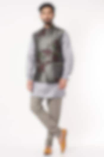 Grey Printed Bundi Jacket For Boys by Spring Break- Kids