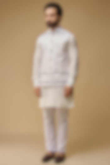 White Cotton Printed Bundi Jacket Set For Boys by Spring Break- Kids at Pernia's Pop Up Shop