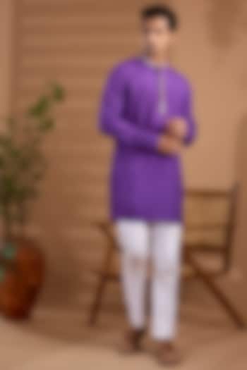 Purple Blended Silk Embroidered Kurta Set For Boys by Spring Break- Kids at Pernia's Pop Up Shop