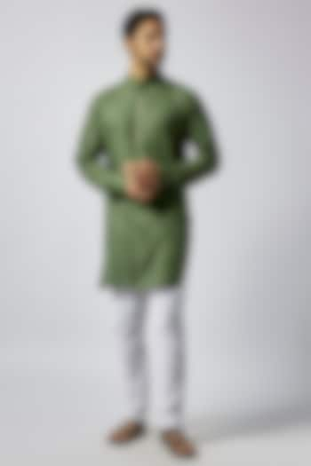 Green Cotton Foil Printed & Embroidered Kurta Set For Boys by Spring Break- Kids at Pernia's Pop Up Shop