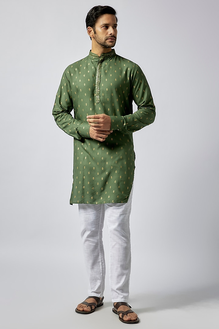 Green Cotton Foil Printed & Embroidered Kurta Set For Boys by Spring Break- Kids at Pernia's Pop Up Shop