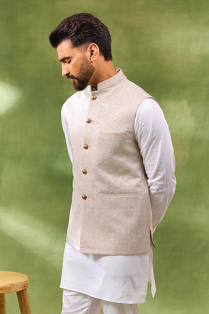 Ivory Cotton Silk Embroidered Bundi Jacket Set For Boys by Spring Break- Kids at Pernia's Pop Up Shop