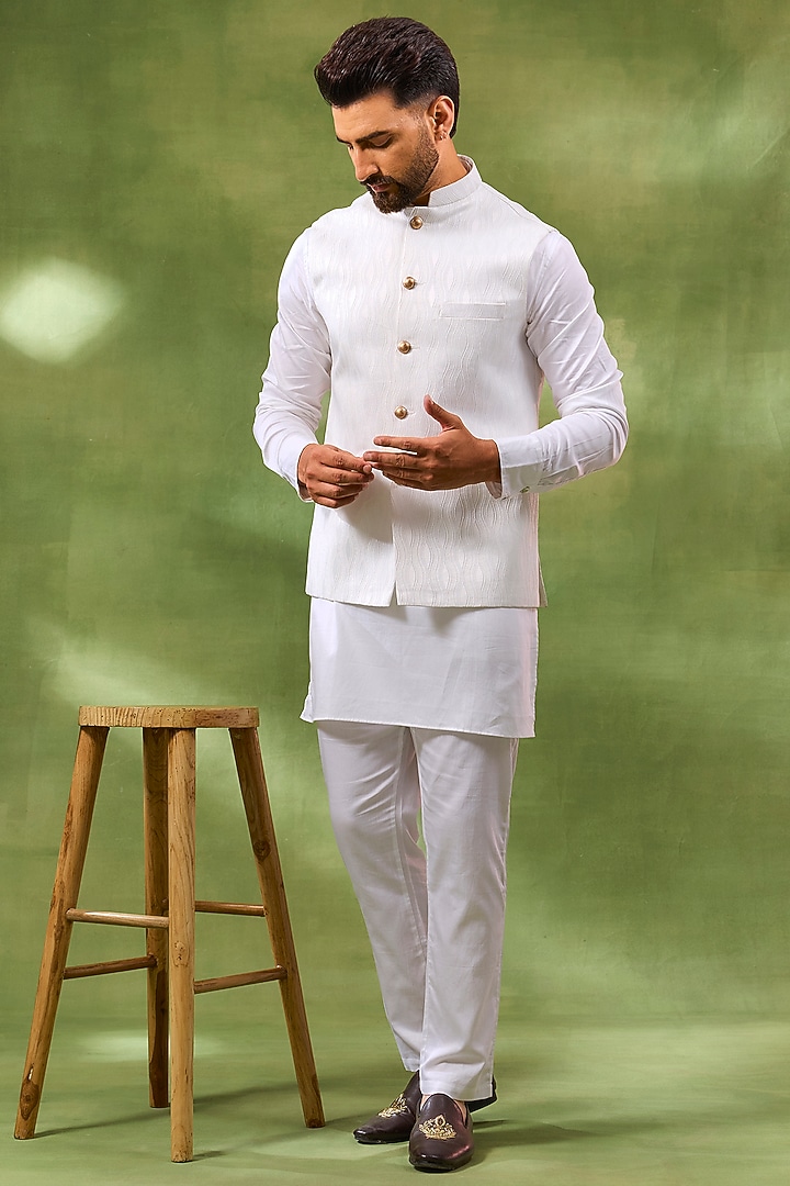 White Cotton Silk Embroidered Bundi Jacket Set For Boys by Spring Break- Kids at Pernia's Pop Up Shop