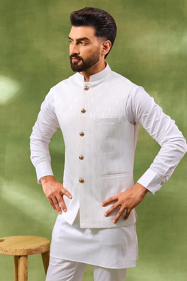 White Cotton Silk Embroidered Bundi Jacket Set For Boys by Spring Break- Kids at Pernia's Pop Up Shop