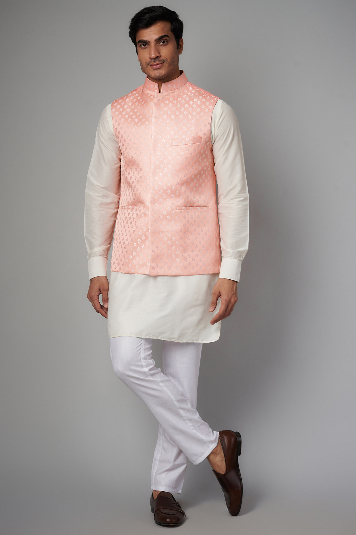 Pink Cotton Silk Jacquard Bundi Jacket Set For Boys by Spring Break- Kids