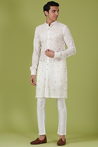White Lucknowi Embroidered Kurta Set For Boys by Spring Break- Kids
