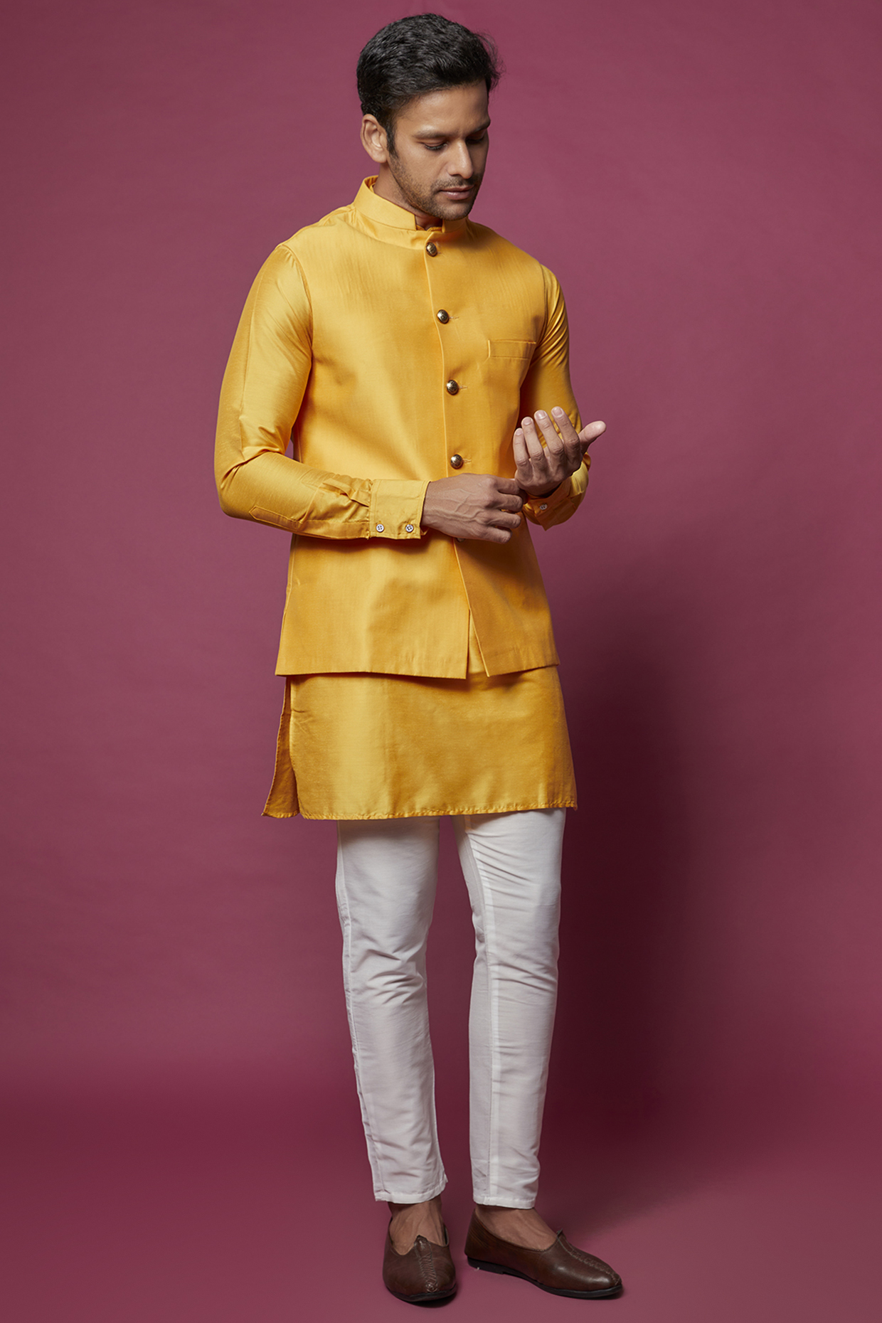 Mustard Cotton Silk Bundi Jacket Set For Boys by Spring Break- Kids