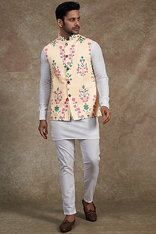 Cream Cotton Silk Printed Bundi Jacket Set For Boys by Spring Break- Kids