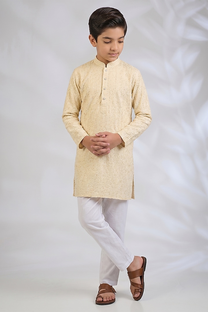 Ivory Blended Silk Machine Embroidered Kurta Set For Boys by Spring Break- Kids at Pernia's Pop Up Shop