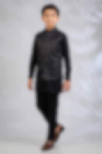 Navy Blue Blended Silk Floral Embroidered Bundi Jacket Set For Boys by Spring Break- Kids at Pernia's Pop Up Shop