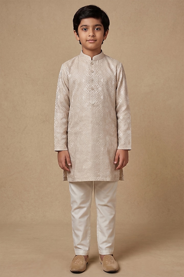 Ivory Viscose Lucknowi Applique Embroidered Kurta Set For Boys by Spring Break- Kids at Pernia's Pop Up Shop