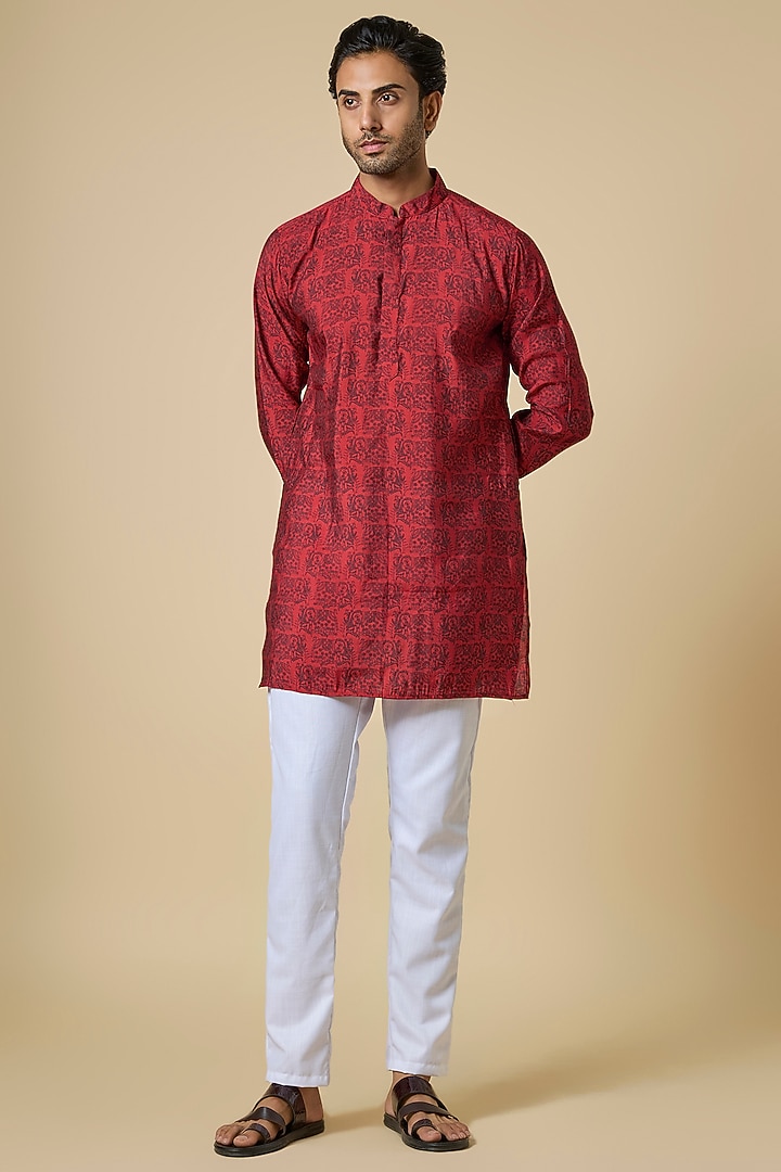 Red Blended Silk Digital Printed Kurta Set For Boys by Spring Break- Kids at Pernia's Pop Up Shop