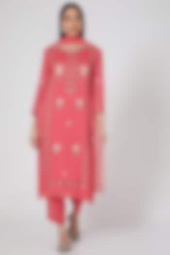 Coral Embroidered Kurta Set by Seams Pret & Couture at Pernia's Pop Up Shop