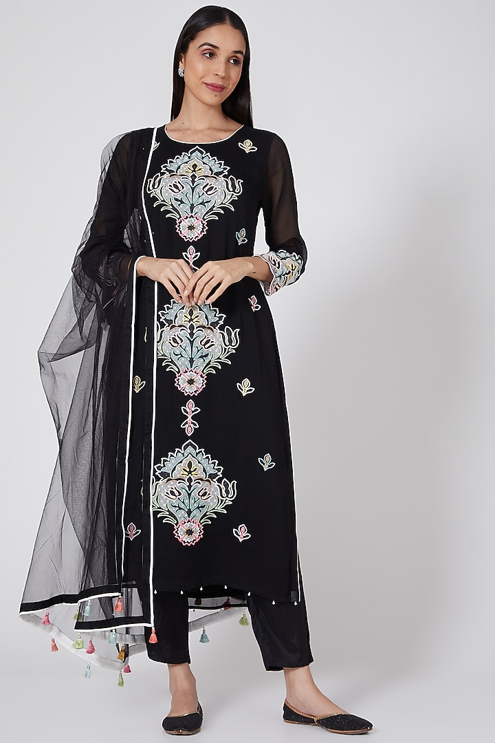Black Hand Embroidered Kurta Set by Seams Pret & Couture