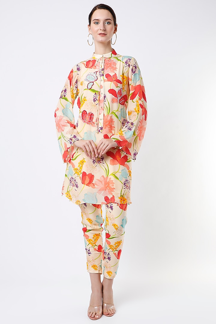 Light Yellow Printed Kurta Set by Seams Pret & Couture at Pernia's Pop Up Shop