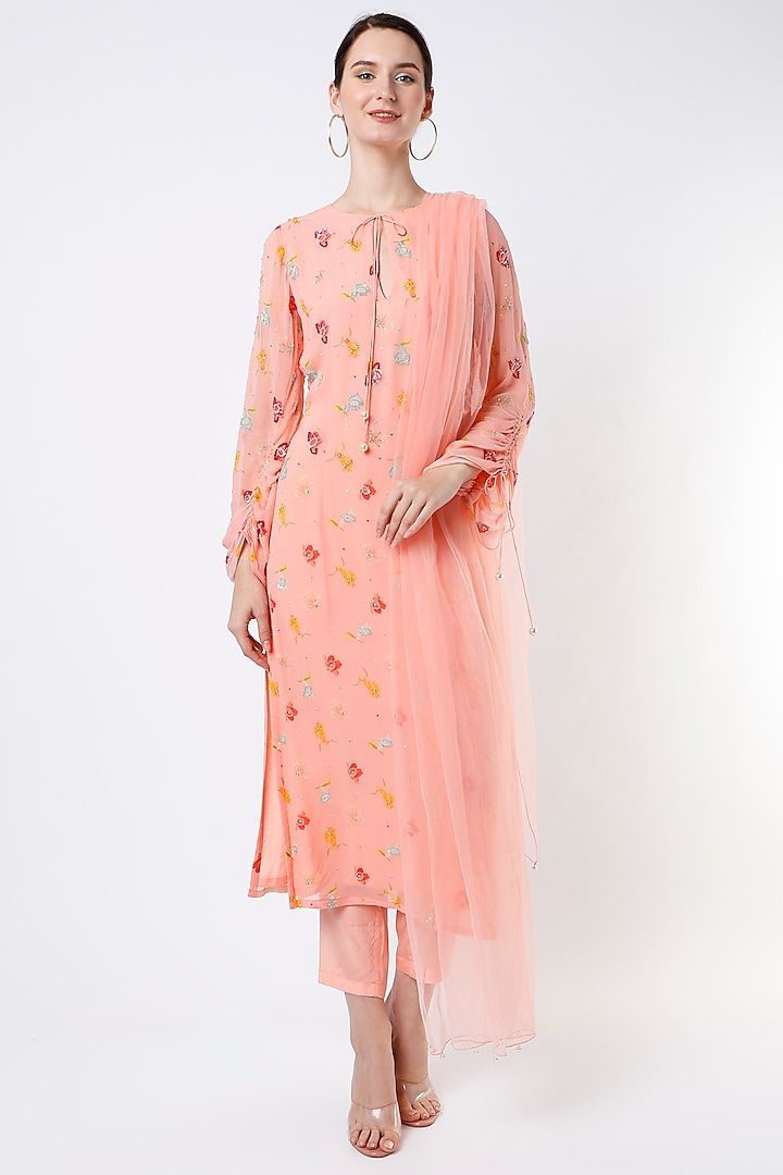 Peach Embroidered Kurta Set by Seams Pret & Couture at Pernia's Pop Up Shop