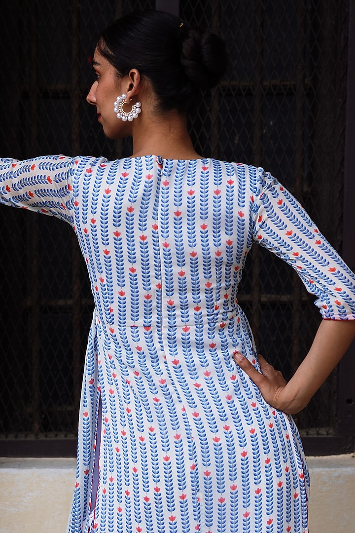 White & Blue Chinon Printed Kurta Set by Spring Diaries at Pernia's Pop Up Shop