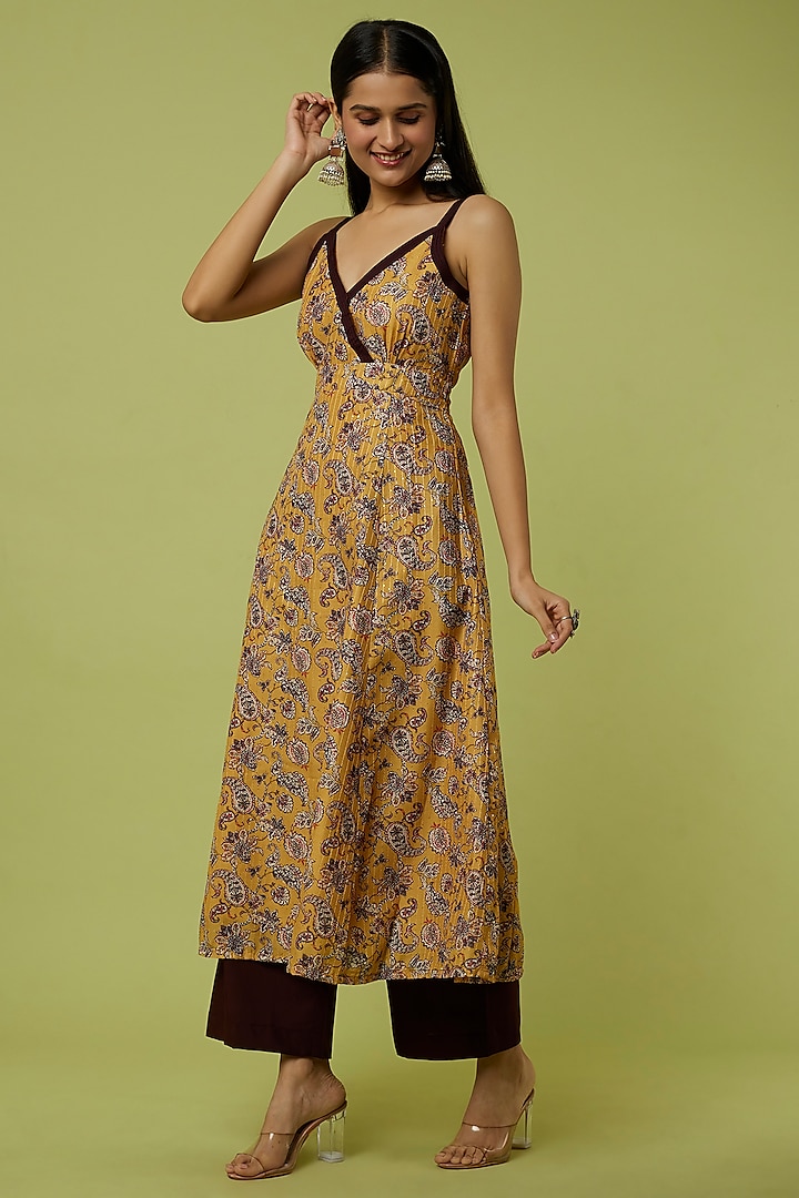 Yellow & Brown Printed Kurta Set by Spring Diaries