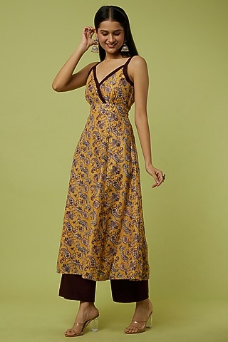 Yellow & Brown Printed Kurta Set by Spring Diaries