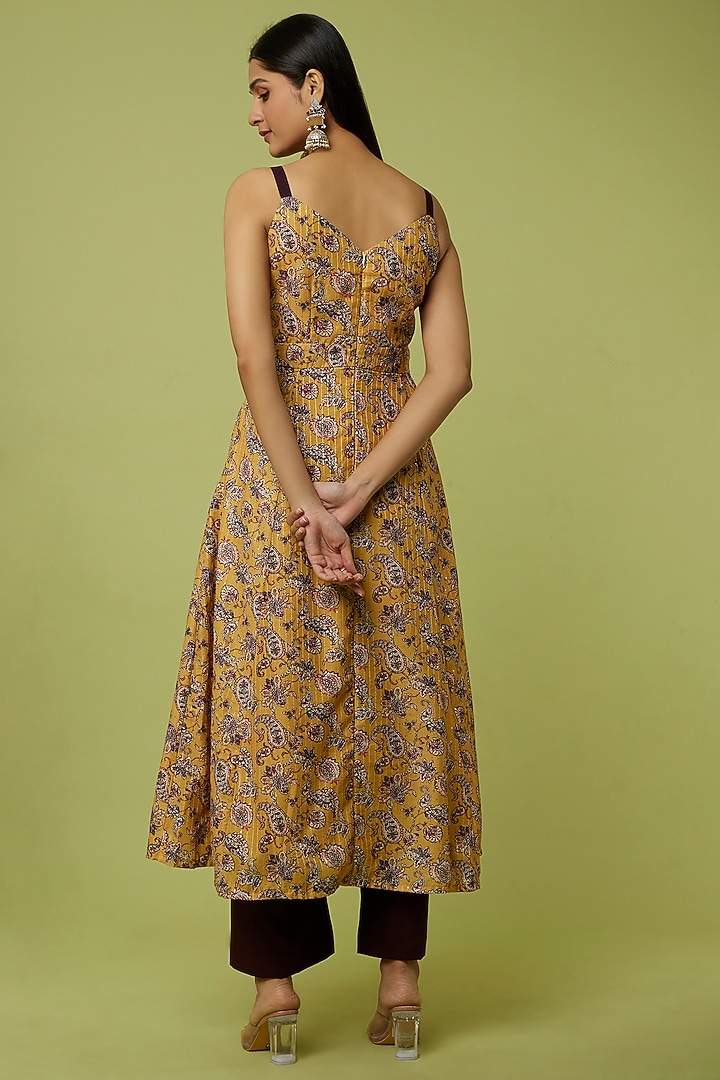Yellow & Brown Printed Kurta Set by Spring Diaries at Pernia's Pop Up Shop