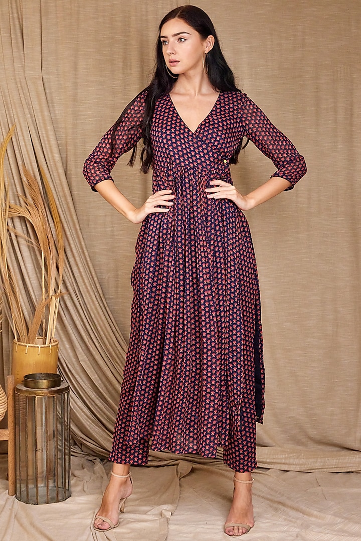 Navy Blue & Coral Red Viscose Georgette Overlapped Kurta Set by Spring Diaries at Pernia's Pop Up Shop