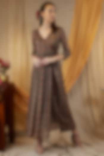 Multi-Colored Overlapped Kurta Set by Spring Diaries at Pernia's Pop Up Shop