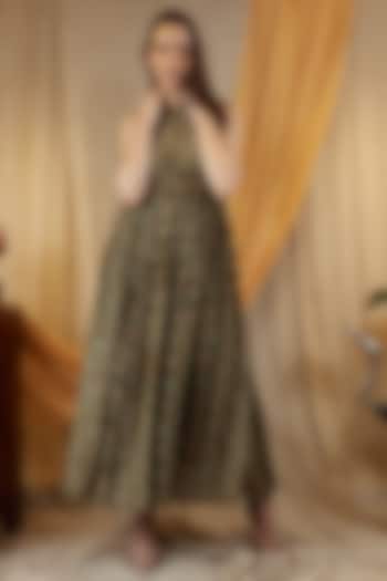 Olive Green Mul Silk Kurta Set by Spring Diaries at Pernia's Pop Up Shop